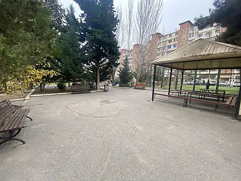 Satılır 2 otaqlı mənzil 65 m²