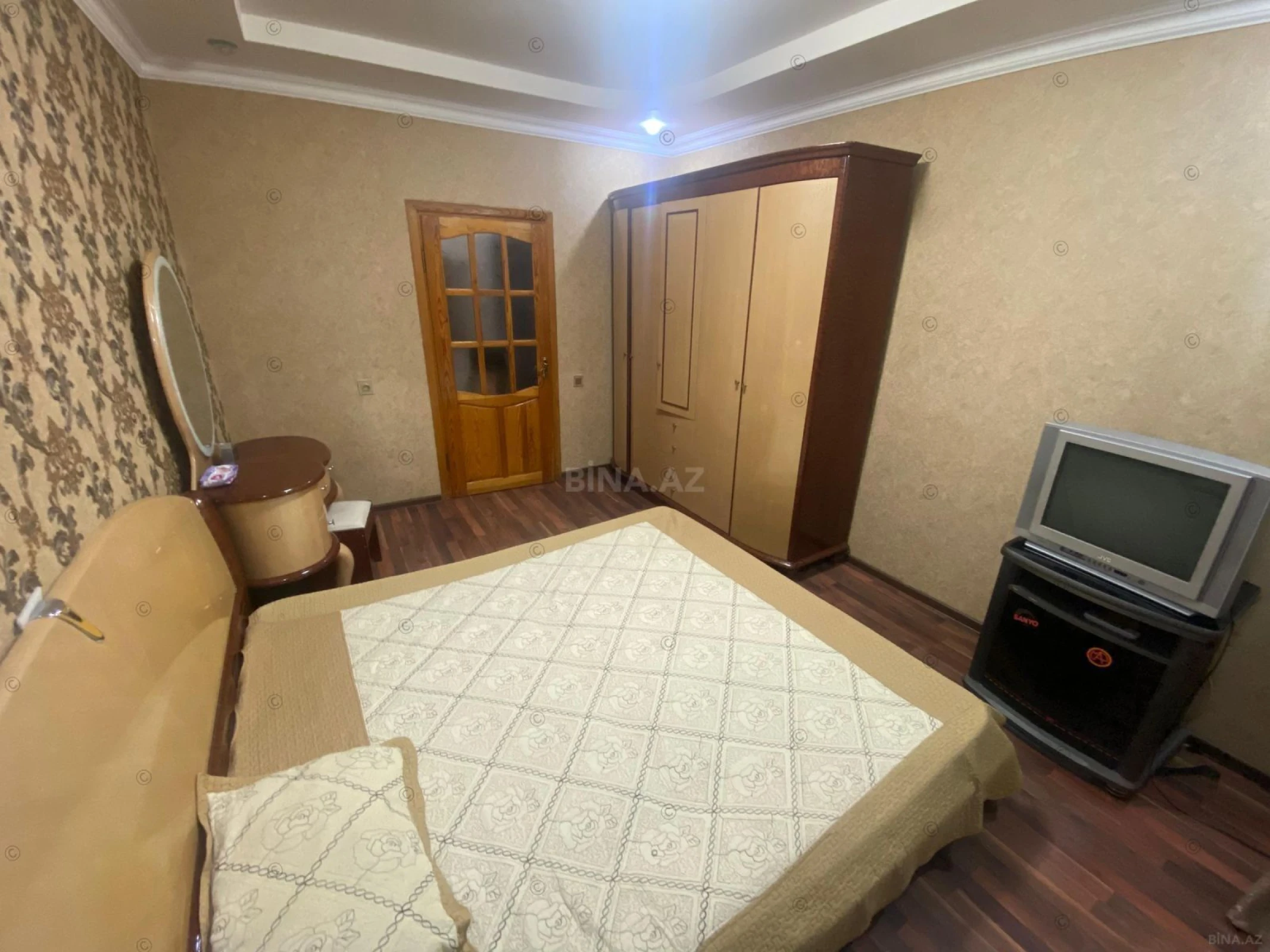 Satılır 2 otaqlı mənzil 65 m²
