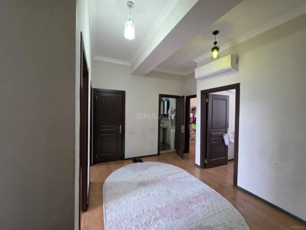 Satılır 4 otaqlı mənzil 112 m²