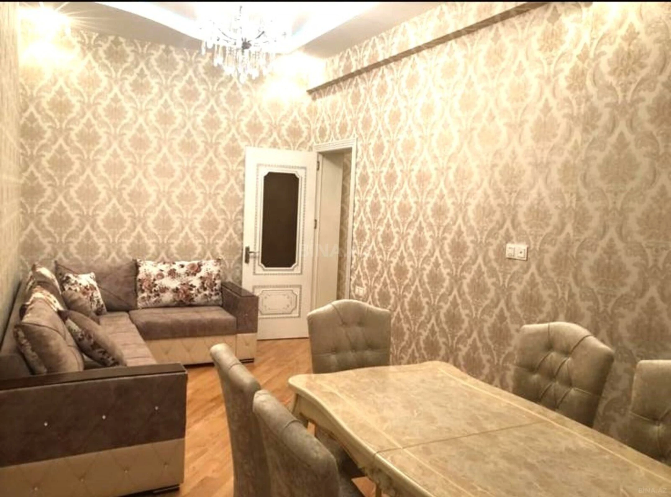 Satılır 2 otaqlı mənzil 80 m²