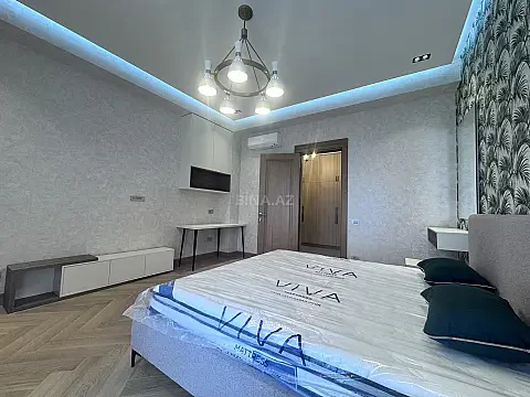 Kirayə verilir 4 otaqlı mənzil 140 m²