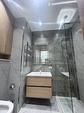 Kirayə verilir 4 otaqlı mənzil 140 m²