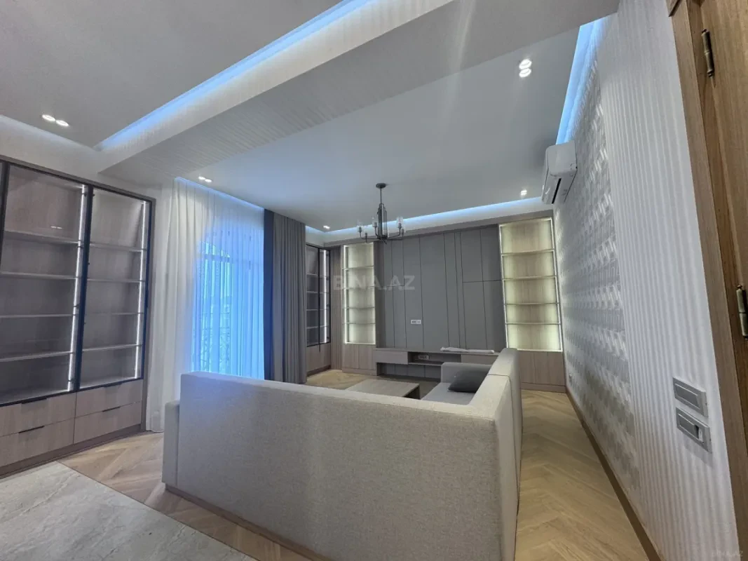 Kirayə verilir 4 otaqlı mənzil 140 m²