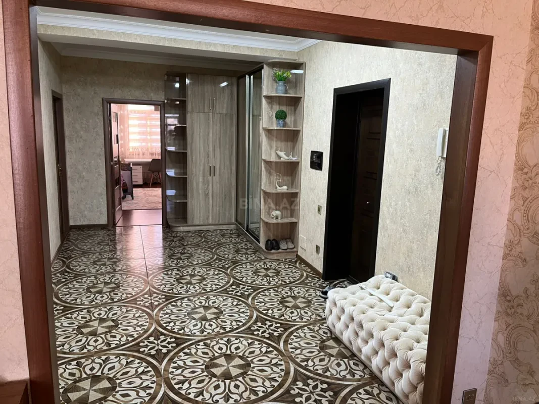 Satılır 3 otaqlı mənzil 120 m²