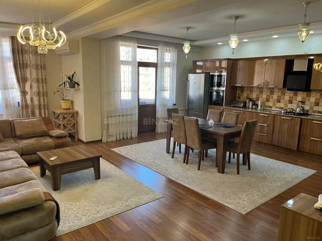 Satılır 3 otaqlı mənzil 120 m²