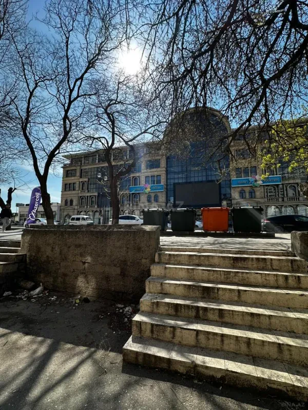 Kirayə verilir obyekt 120 m²