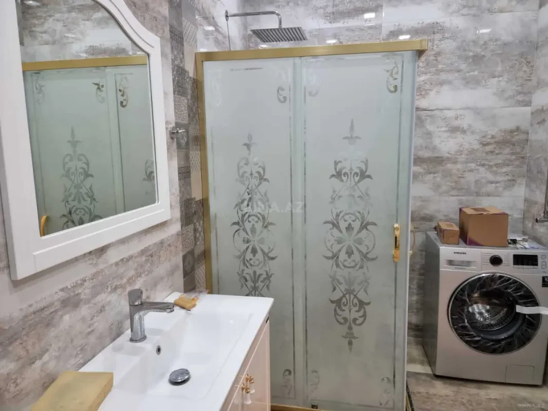 Kirayə verilir 2 otaqlı mənzil 125 m²