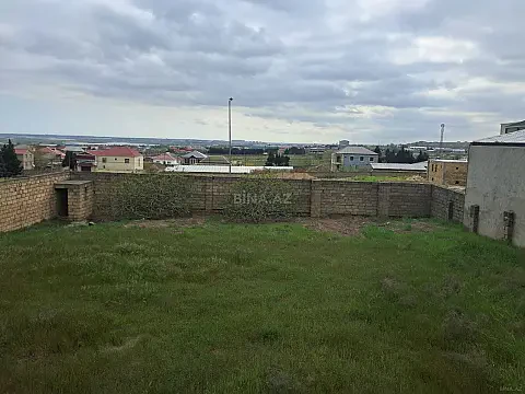 Satılır 6 otaqlı həyət evi 240 m²