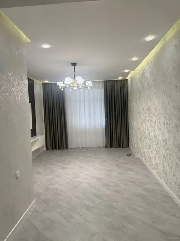 Satılır 3 otaqlı mənzil 125 m²