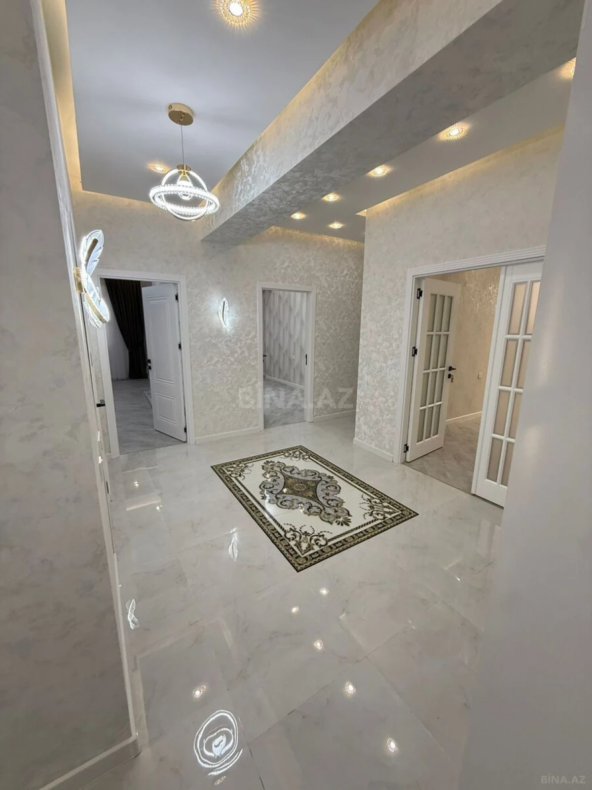 Satılır 3 otaqlı mənzil 125 m²
