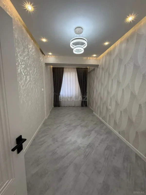 Satılır 3 otaqlı mənzil 125 m²
