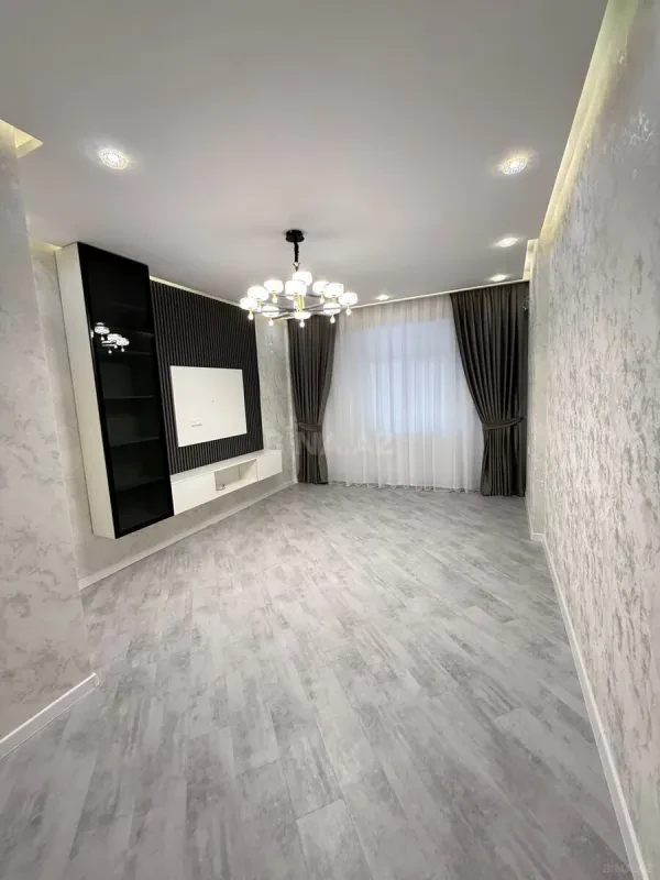 Satılır 3 otaqlı mənzil 125 m²