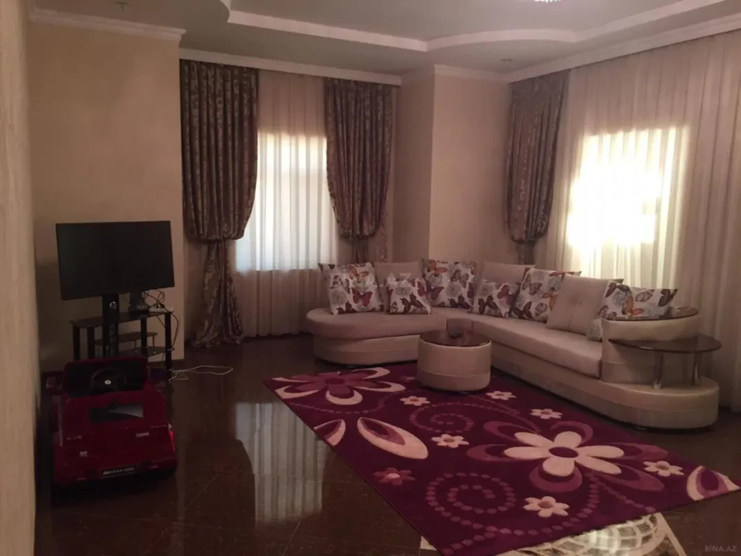 Kirayə verilir 5 otaqlı həyət evi 280 m²