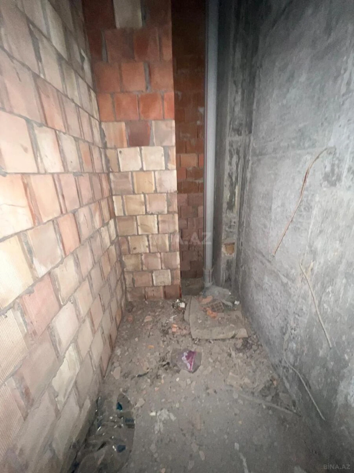 Satılır 3 otaqlı mənzil 184 m²