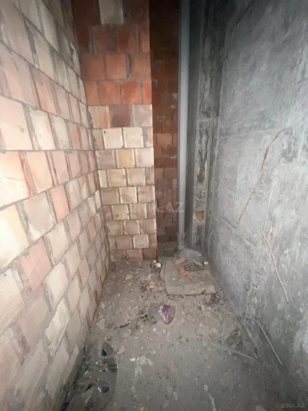 Satılır 3 otaqlı mənzil 184 m²