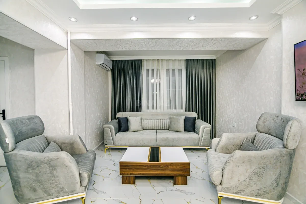 Kirayə verilir 3 otaqlı mənzil 82 m²