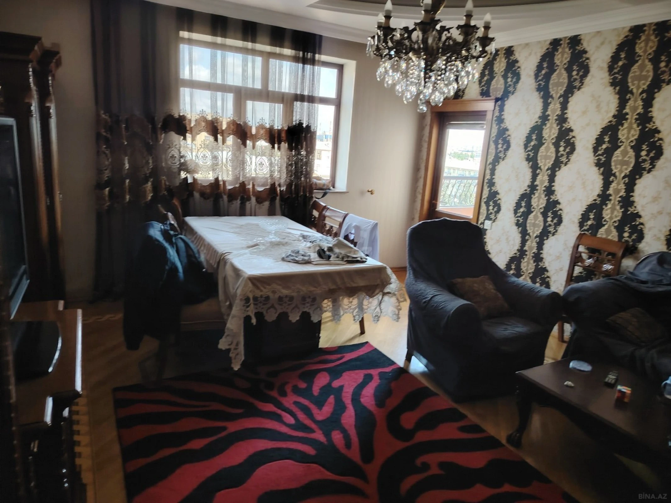 Satılır 3 otaqlı mənzil 125 m²