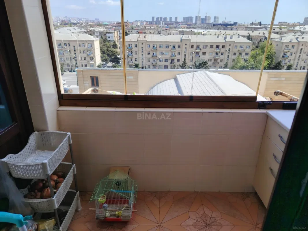 Satılır 3 otaqlı mənzil 125 m²