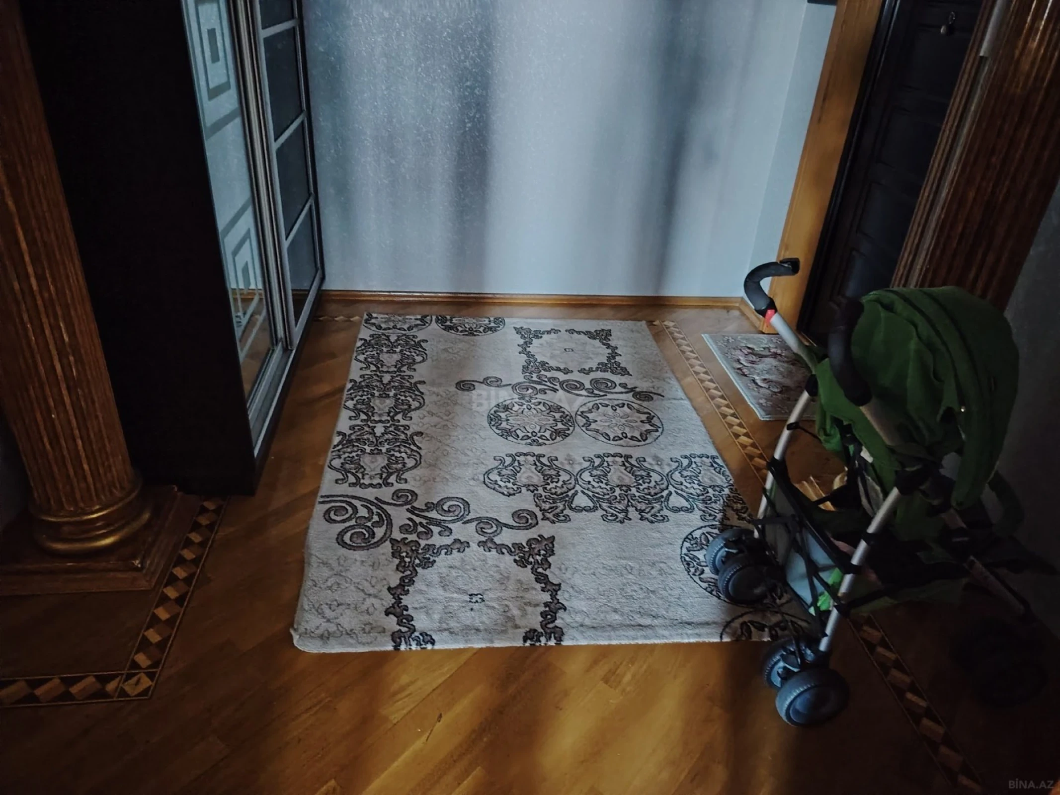 Satılır 3 otaqlı mənzil 125 m²