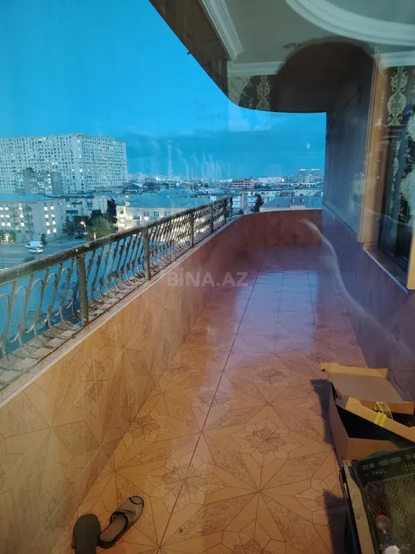 Satılır 3 otaqlı mənzil 125 m²