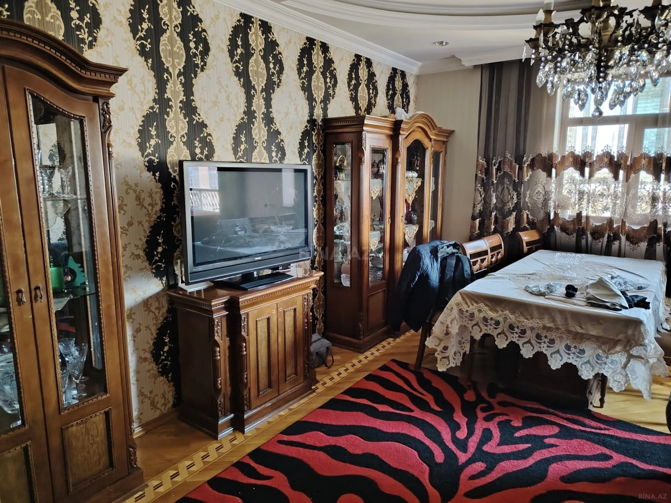 Satılır 3 otaqlı mənzil 125 m²