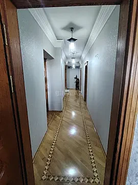 Satılır 3 otaqlı mənzil 125 m²