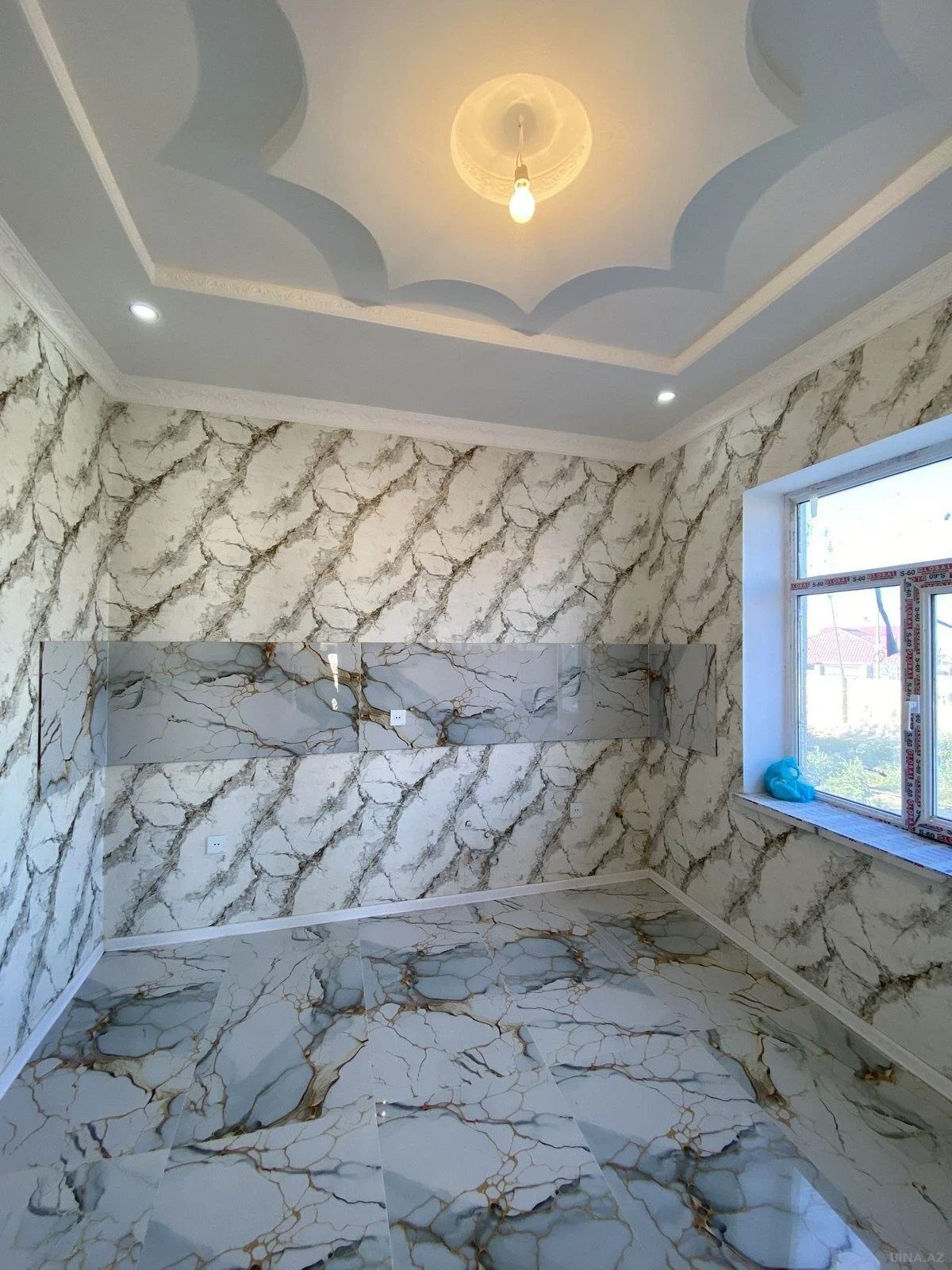 Satılır 4 otaqlı həyət evi 200 m²
