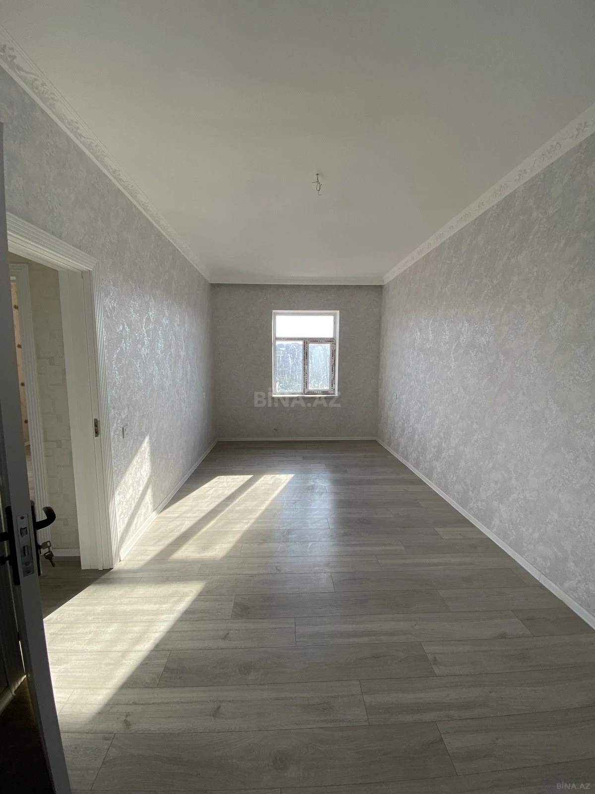 Satılır 4 otaqlı həyət evi 200 m²