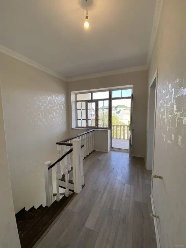 Satılır 4 otaqlı həyət evi 200 m²