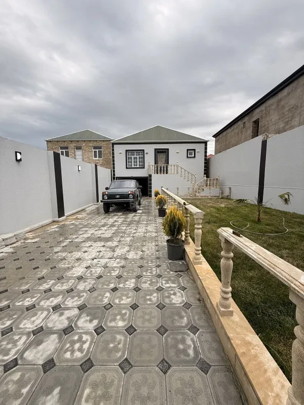 Satılır 4 otaqlı həyət evi 120 m²