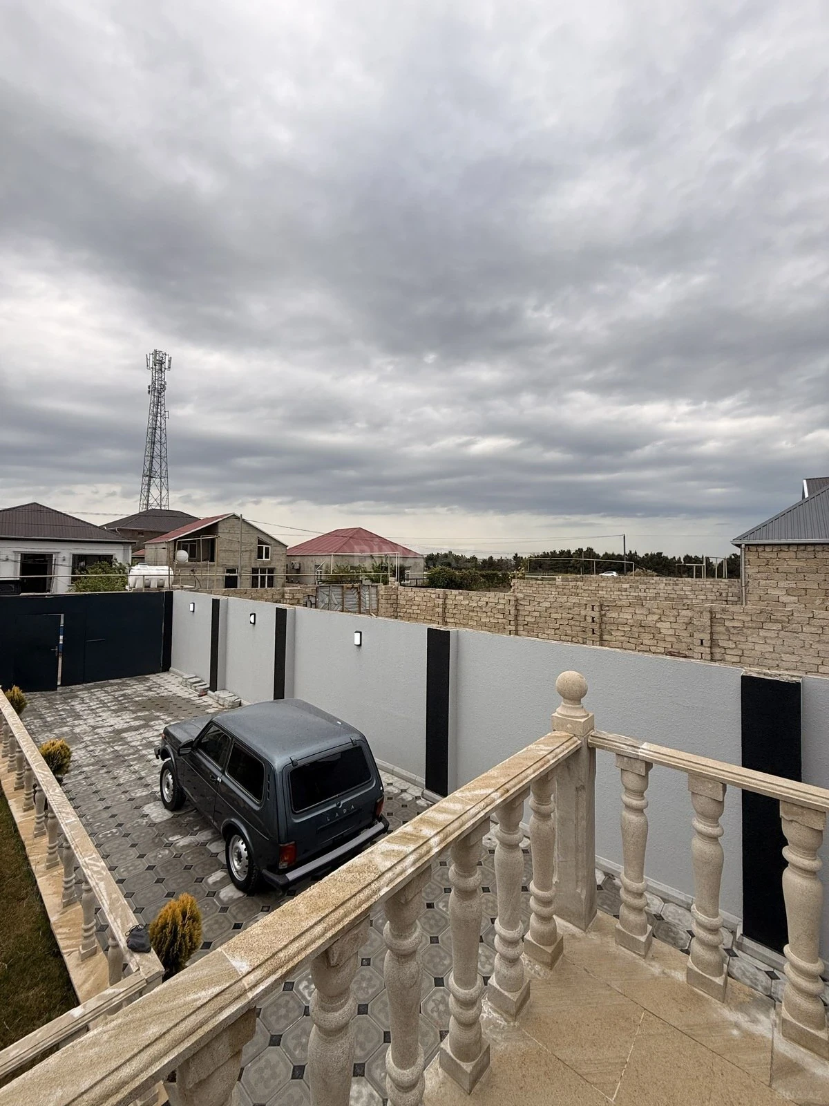 Satılır 4 otaqlı həyət evi 120 m²