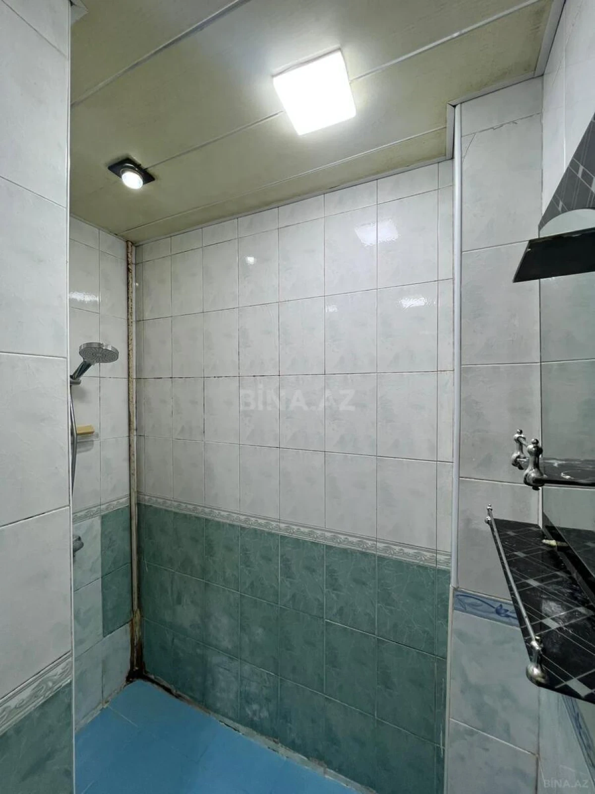 Satılır 4 otaqlı mənzil 120 m²