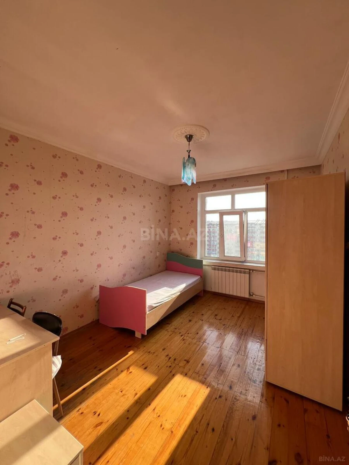 Satılır 4 otaqlı mənzil 120 m²