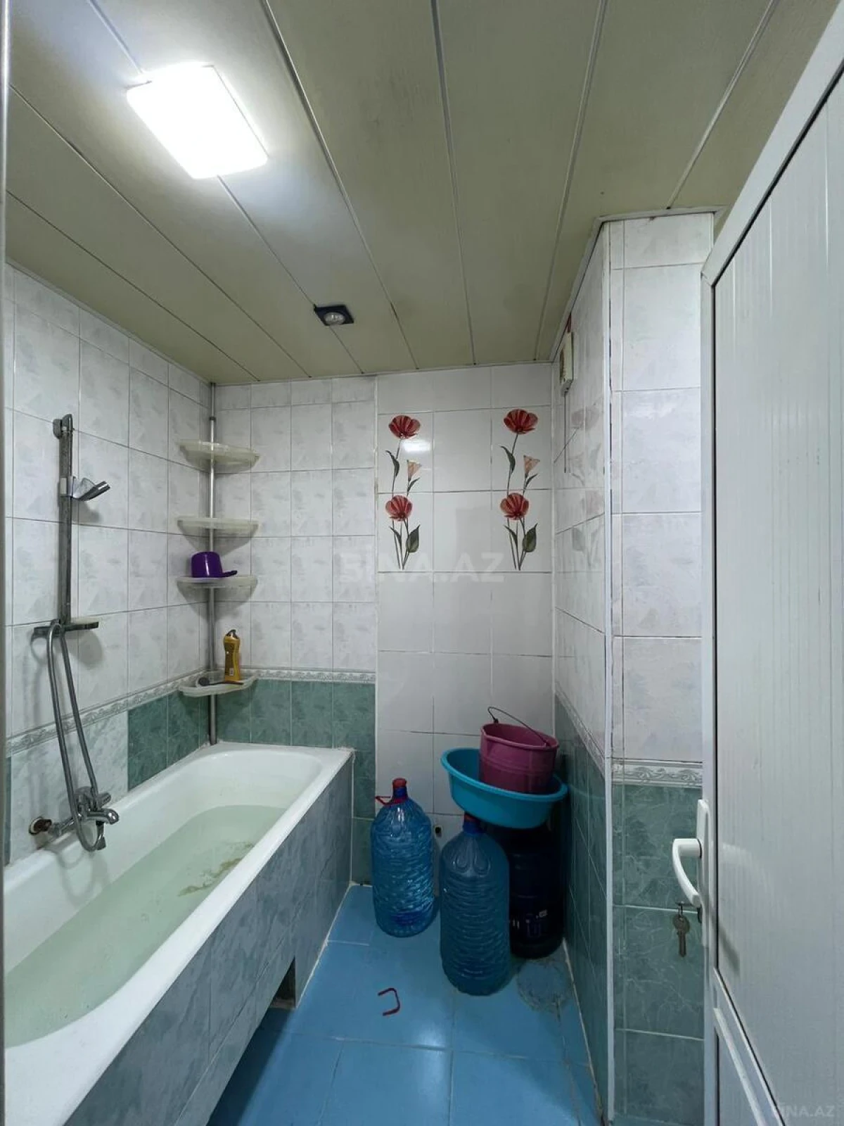 Satılır 4 otaqlı mənzil 120 m²