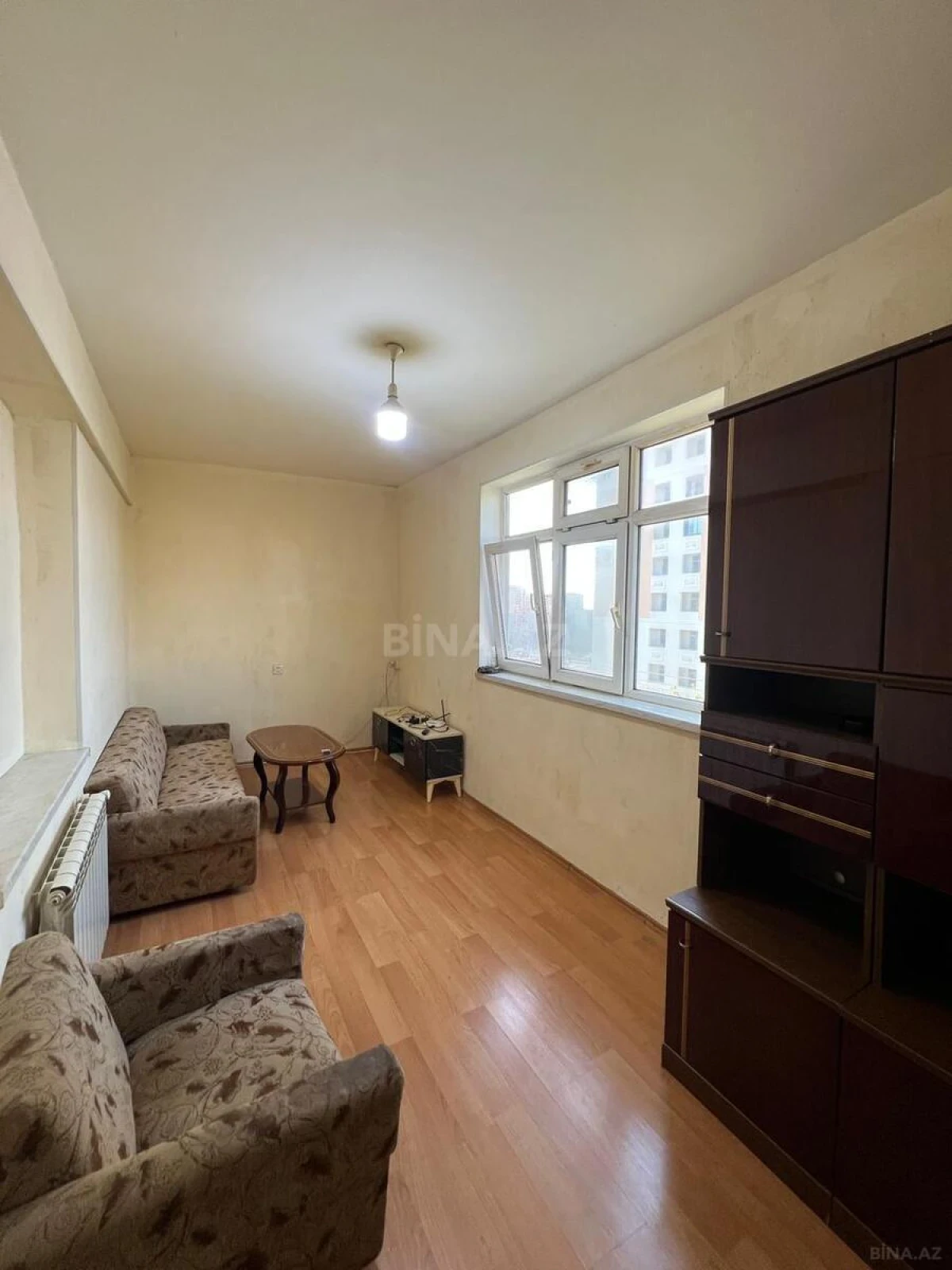 Satılır 4 otaqlı mənzil 120 m²