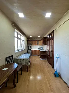 Satılır 4 otaqlı mənzil 120 m²