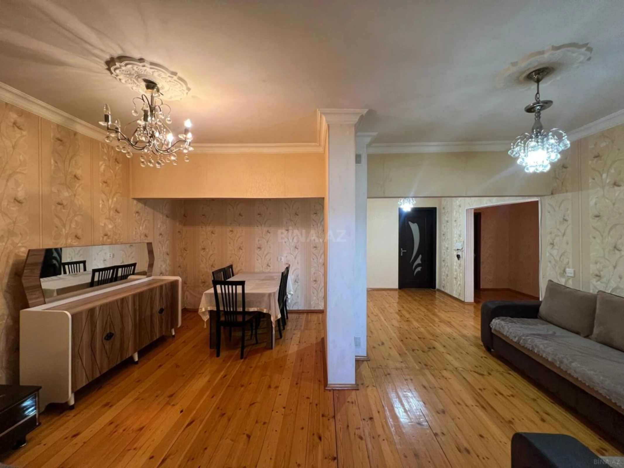 Satılır 4 otaqlı mənzil 120 m²