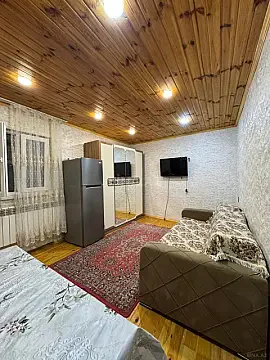 Kirayə verilir 1 otaqlı həyət evi 35 m² — Bakı, İnşaatçılar 1 otaq 35.00 m²