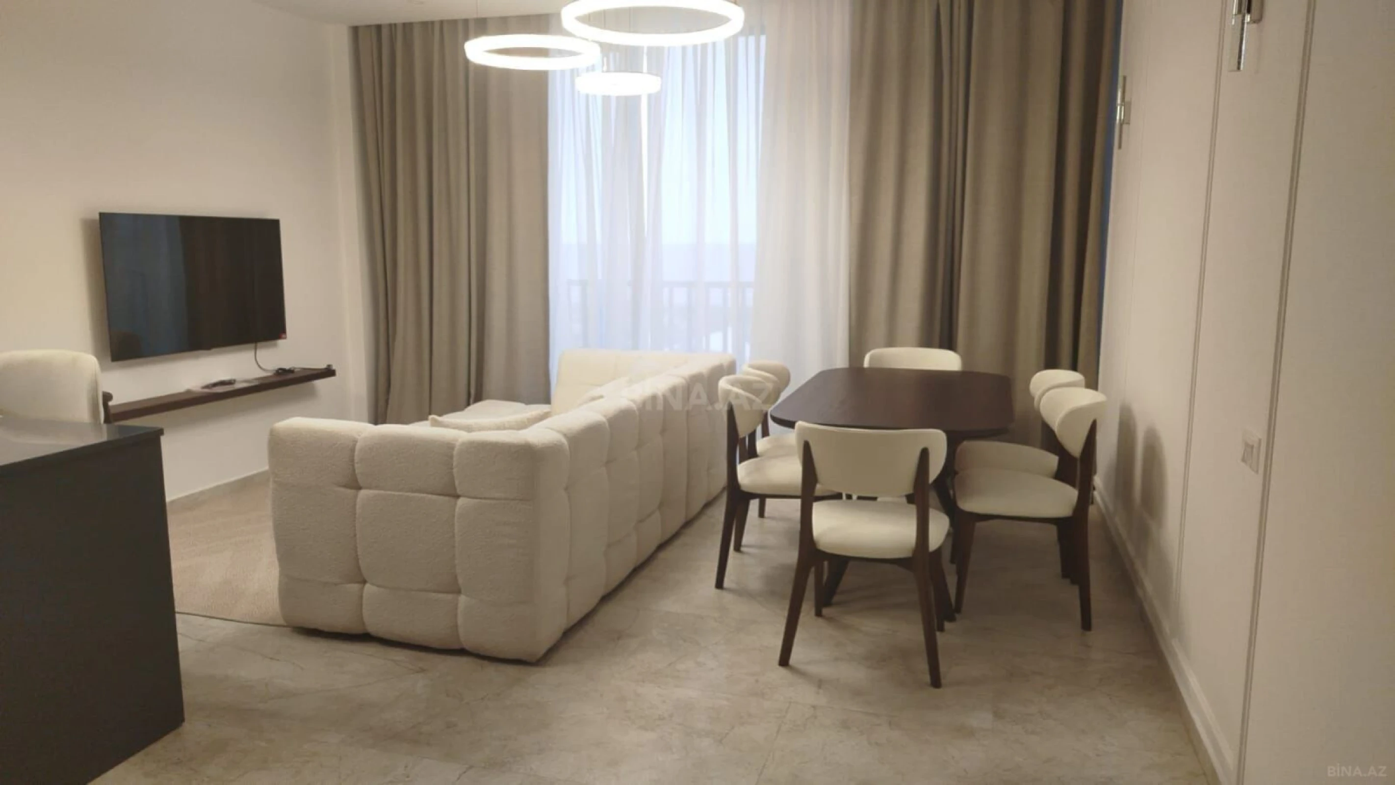 Kirayə verilir 2 otaqlı mənzil 90 m²
