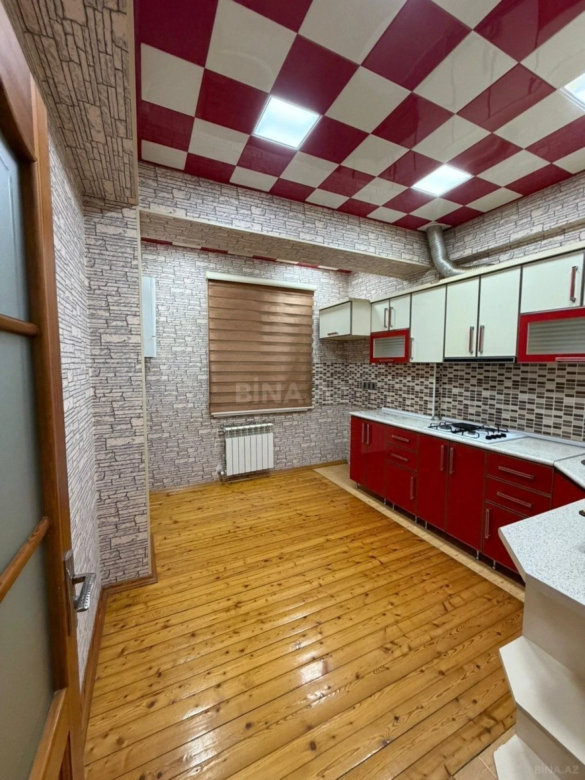 Satılır 3 otaqlı mənzil 70 m²