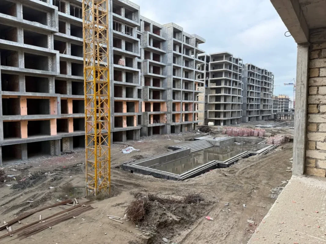Satılır 1 otaqlı mənzil 58 m²