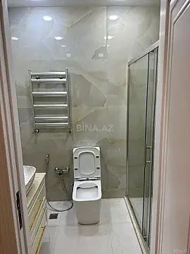 Kirayə verilir 2 otaqlı mənzil 76 m²
