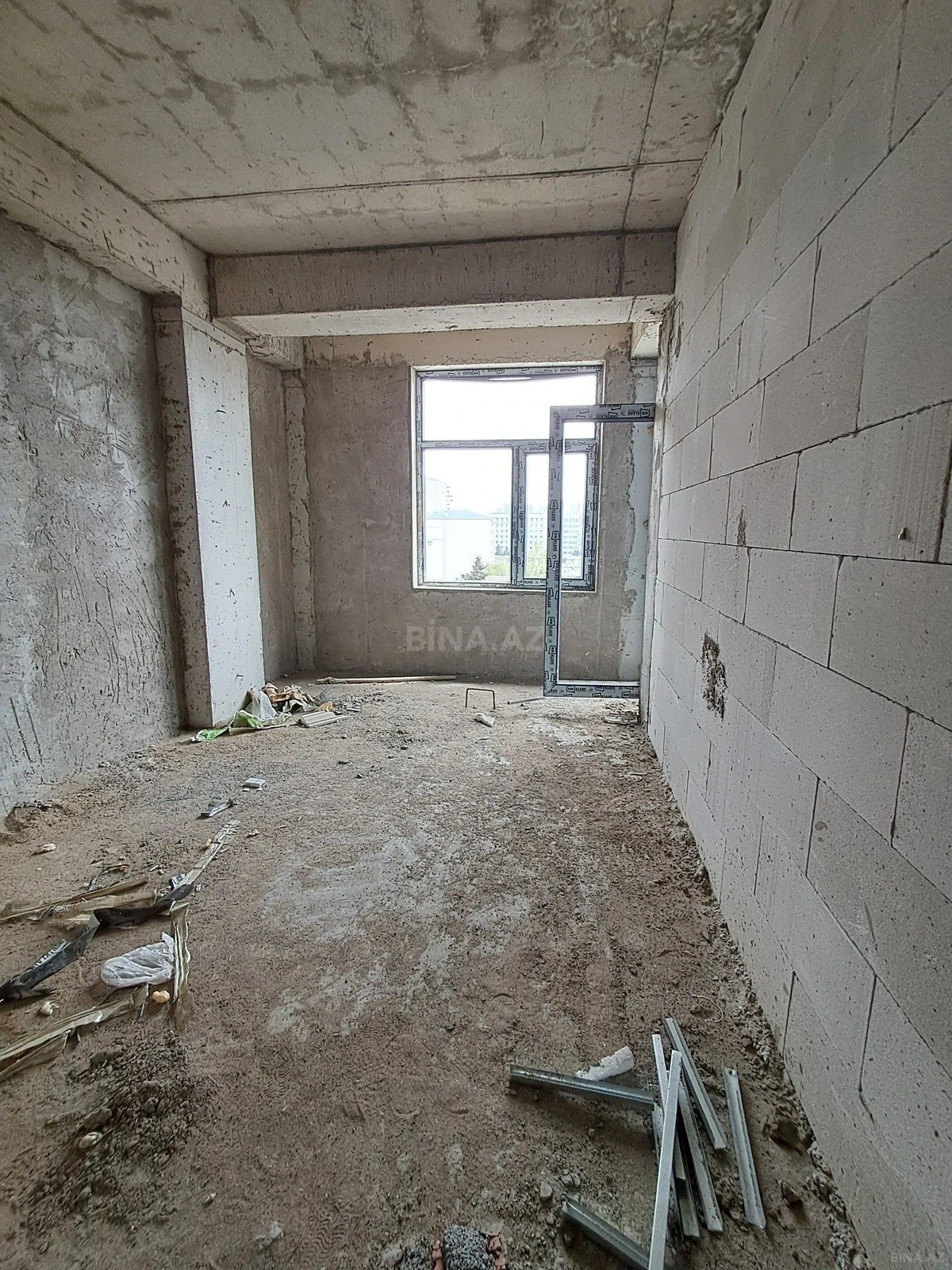 Satılır 2 otaqlı mənzil 67.7 m²