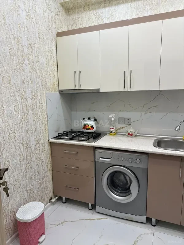 Kirayə verilir 2 otaqlı mənzil 80 m²