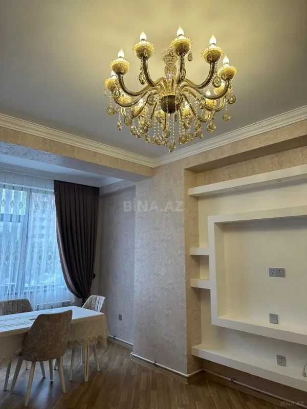 Kirayə verilir 2 otaqlı mənzil 80 m²