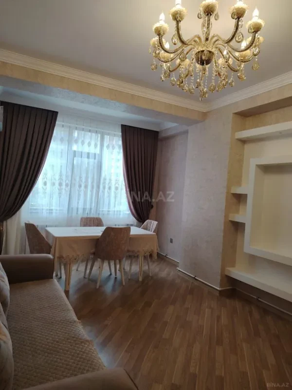 Kirayə verilir 2 otaqlı mənzil 80 m²