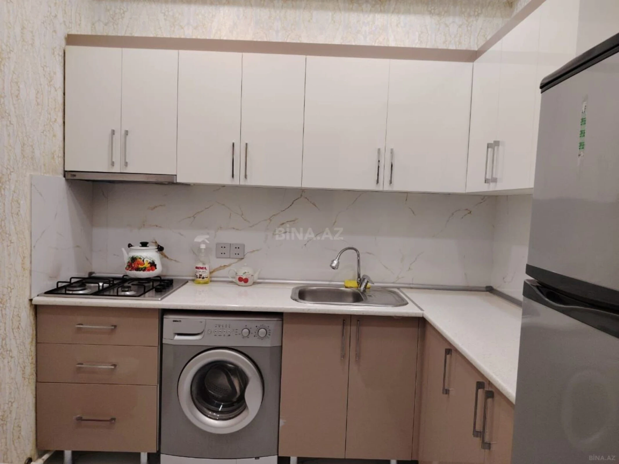 Kirayə verilir 2 otaqlı mənzil 80 m²