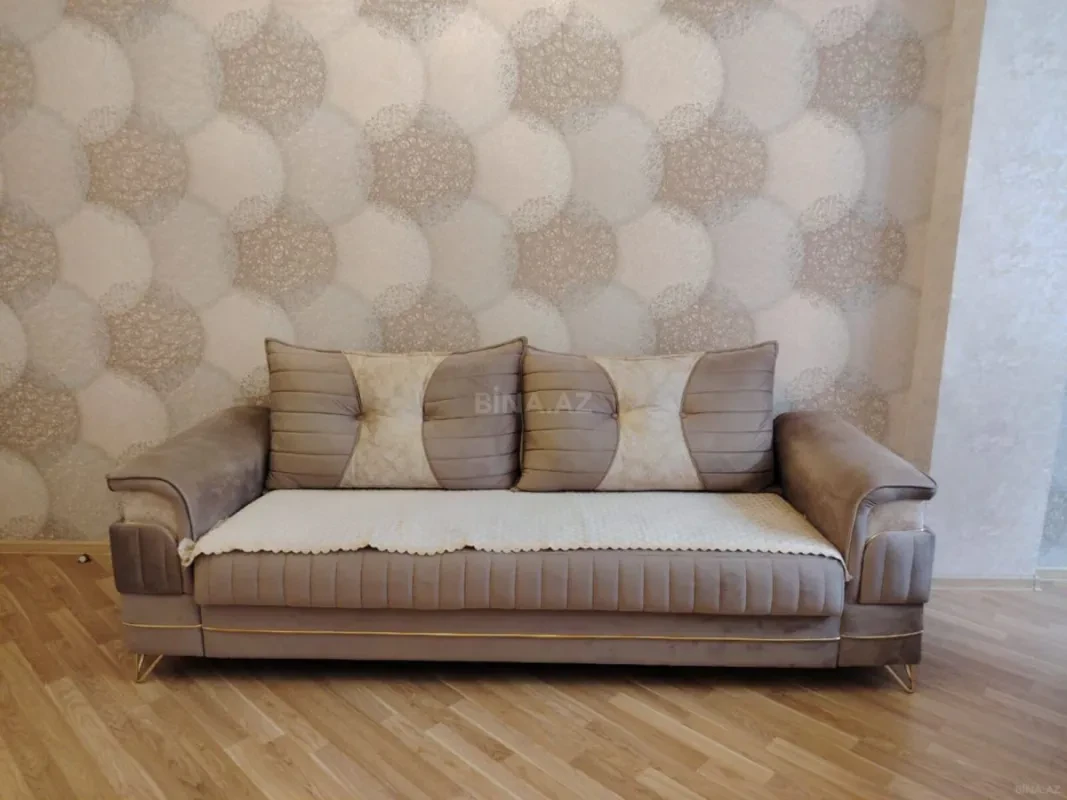 Kirayə verilir 2 otaqlı mənzil 80 m²