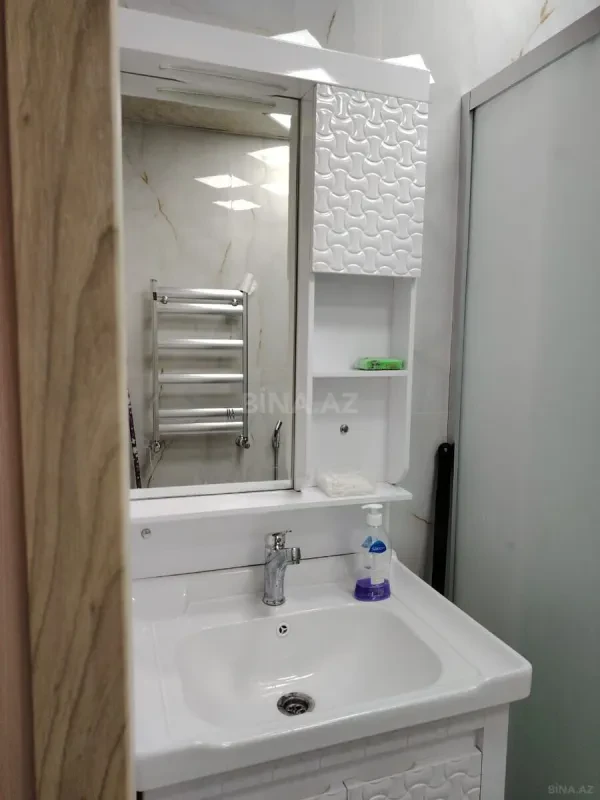 Kirayə verilir 2 otaqlı mənzil 80 m²