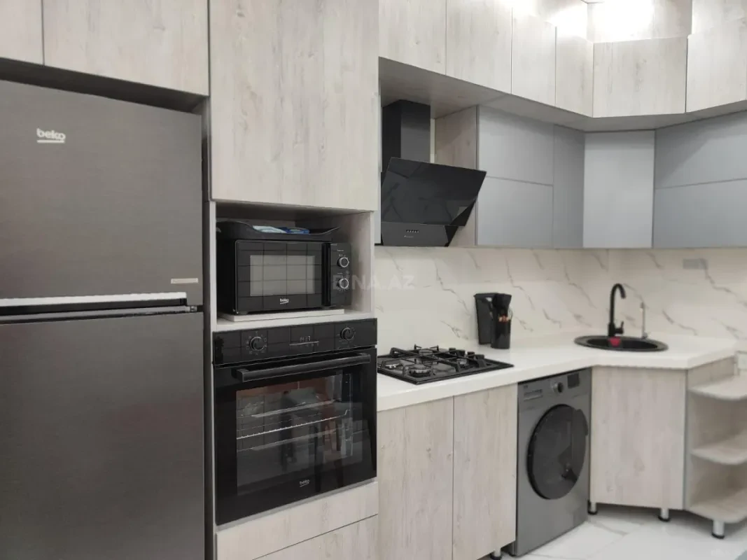 Kirayə verilir 2 otaqlı mənzil 95 m²
